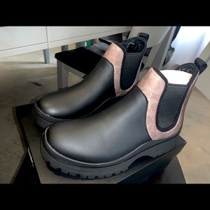 Coach Hybrid Chelsea Boots
